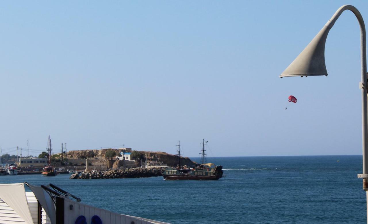 Amazing Beachfront Apartment In Hersonissos エクステリア 写真